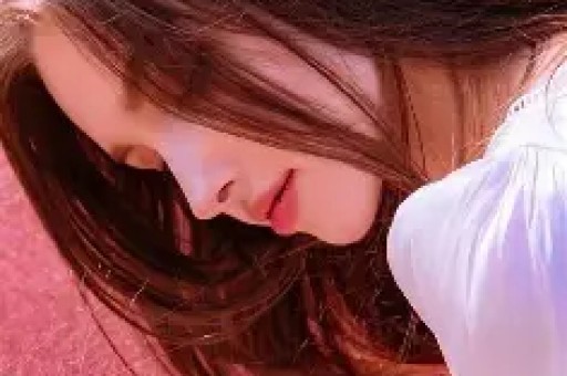 “耍大牌”被富婆贴脸开大口碑下滑是真性情还是低情商？